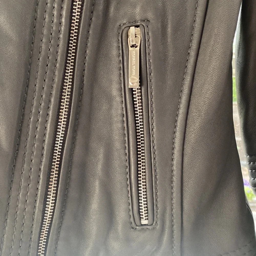 Michael Kors leather jacket. Size S. Very good condition. Butter soft - Picture 3 of 9